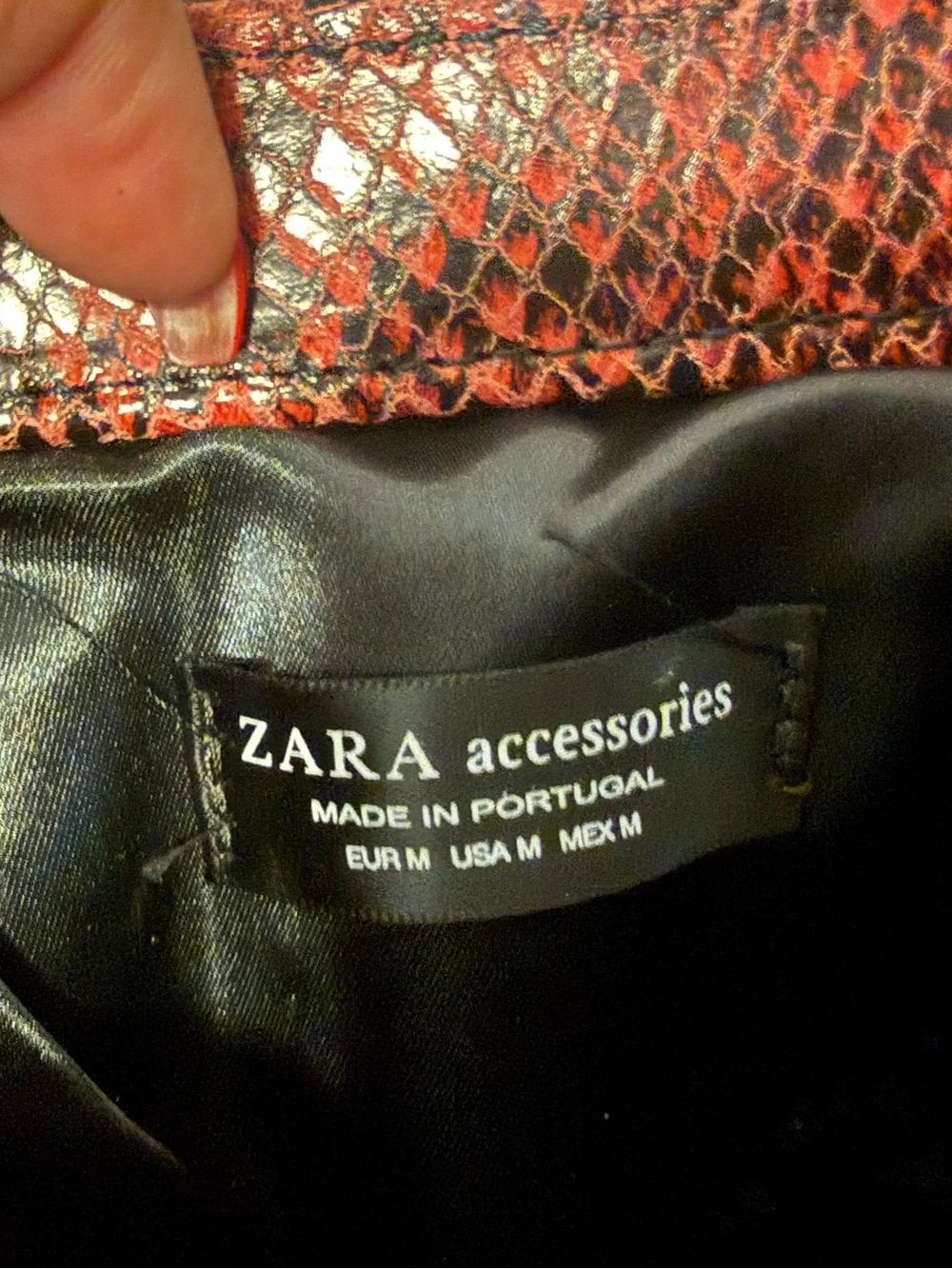 ❤️ Zara Red Snakeskin Crossbody Clutch | Gold Chain & Heart Clasp Purse